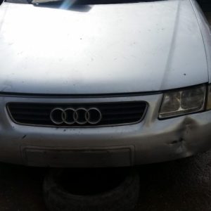 Audi A3 din 2000, motor 1.6 benzina, tip AKL