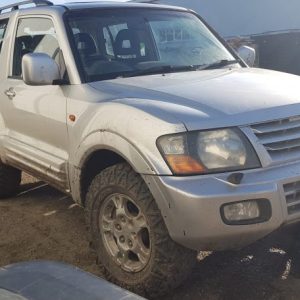 Dezmembrez Mitsubishi Pajero din 2001, motor 3.2 did, cod 4M41