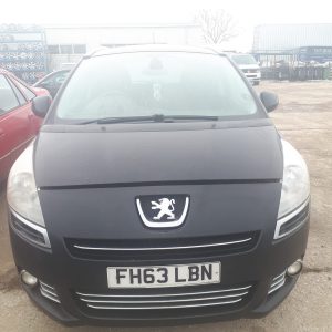 Peugeot 5008 din 2014, motor 1.6 diesel, tip 9HD